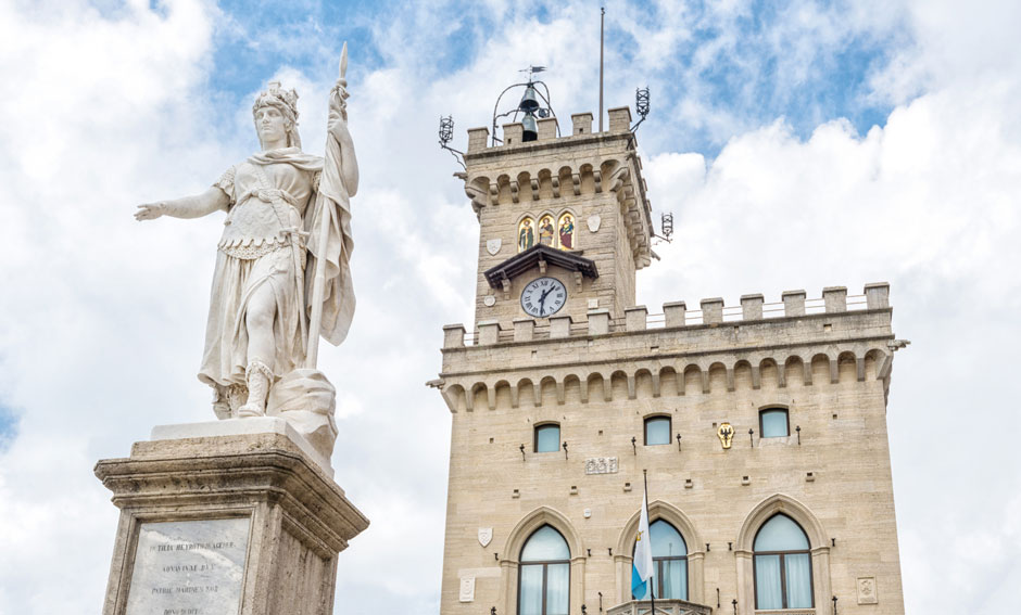 Statua del Palazzo del Governo di San Marino